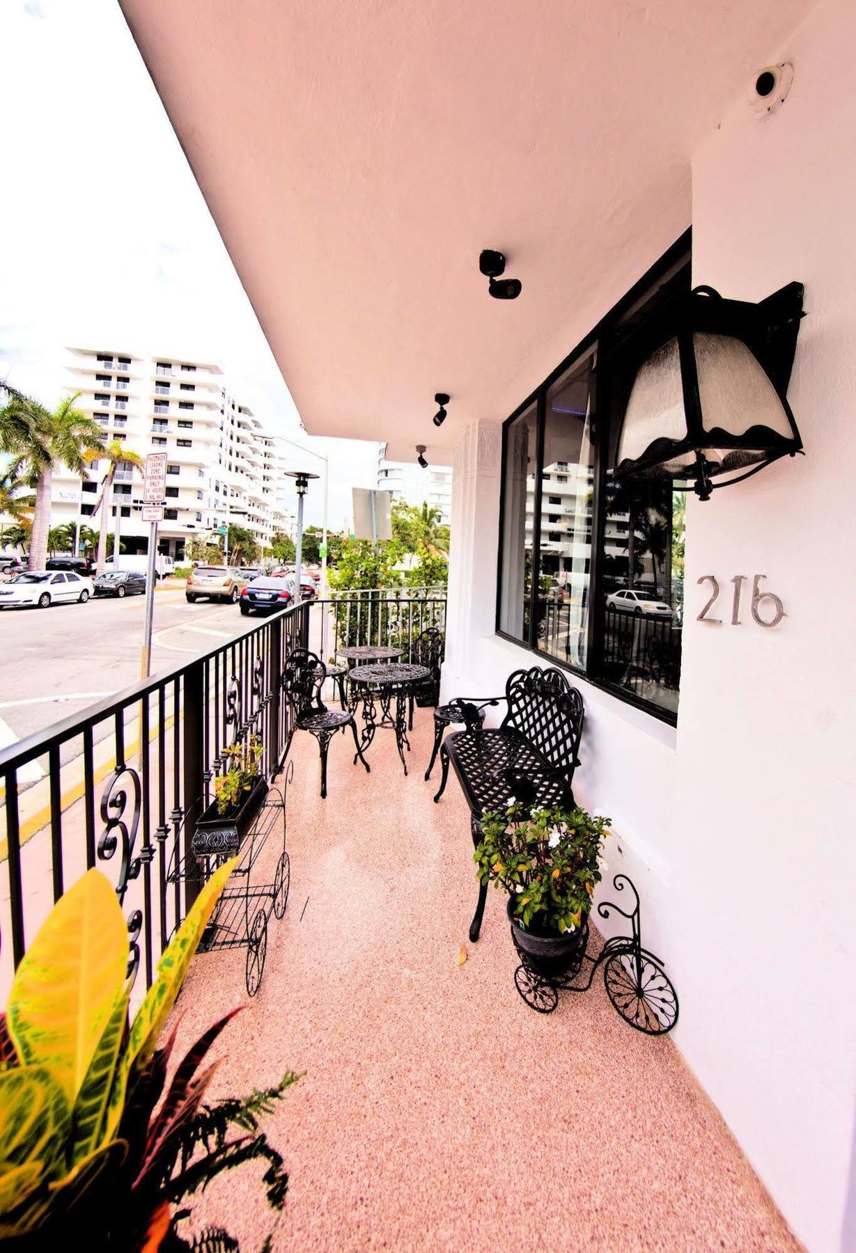 Notebook Miami Beach Exterior photo